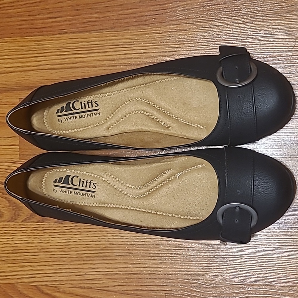 NEW! Cliffs By White Mountain womens flats
